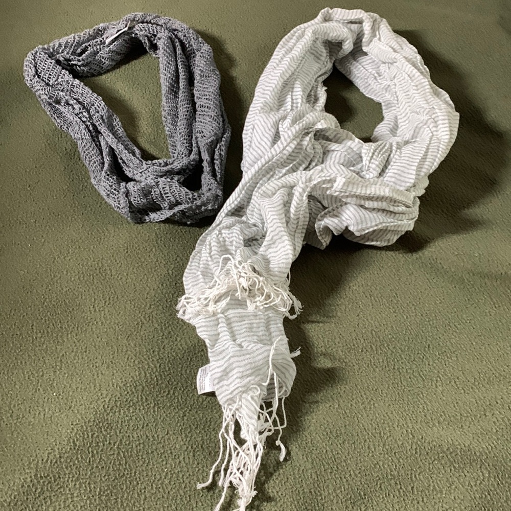 Coldwater Creek light scarf .Gray/green striped. Gray open weave infinity scarf. - Picture 1 of 9